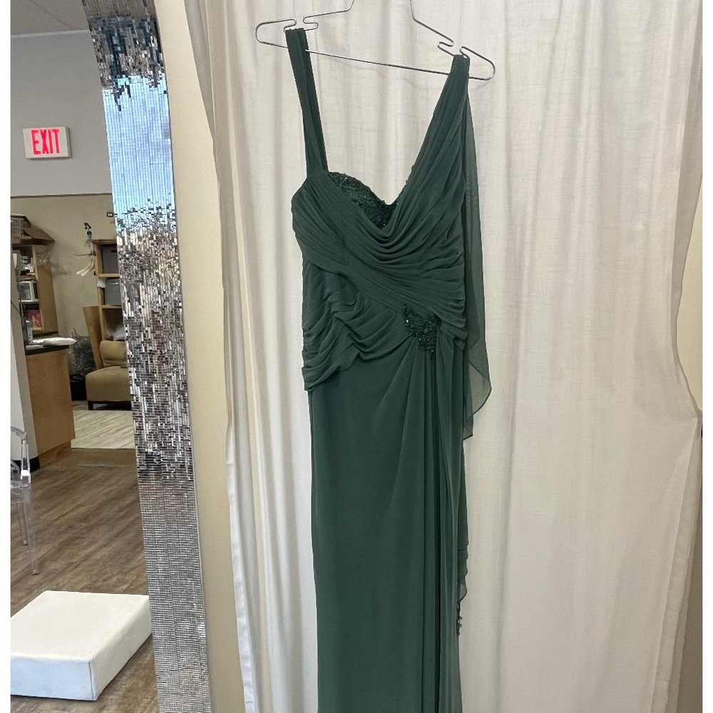 Montage 116655 Dark Sage SZ: 6